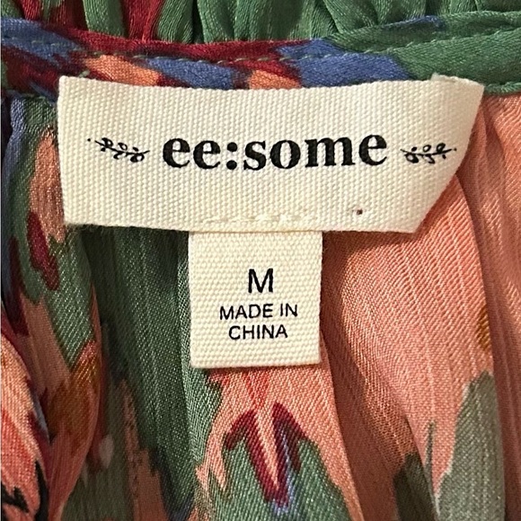 Ee:some Women’s Blouse Green Abstract V-Neck Tie Front Balloon Sleeve Sz Medium - Picture 13 of 13